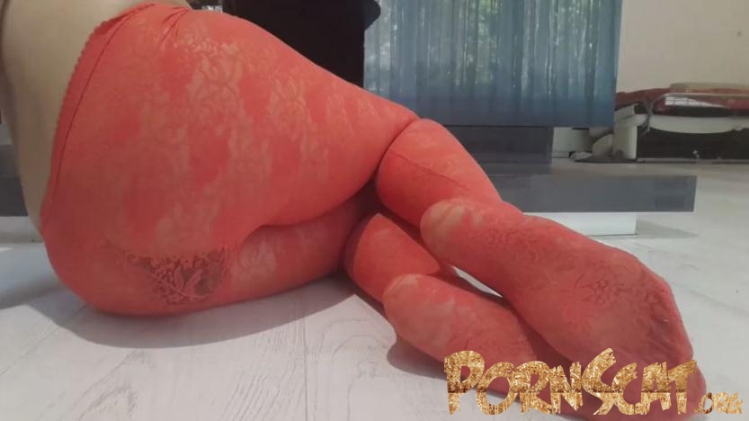 Sexy Goddess in Hot Red Pantyhose Pooping Messy Shit - Panthergodess [HD / 2017]
