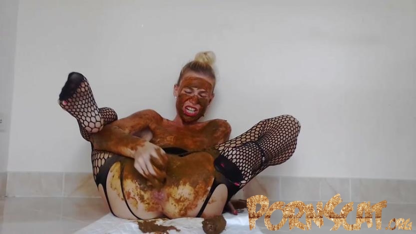 Giant Poo, Scat Pussy Play, Face Smear/Fishnets with MissAnja  [HD / 2018]