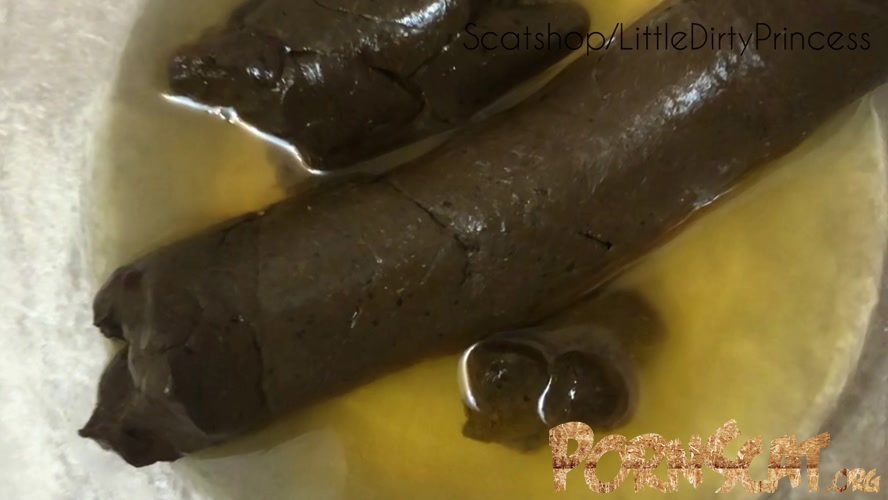 Long thick poop served in a bowl of pee for you with DirtyPrincess  [FullHD / 2020]