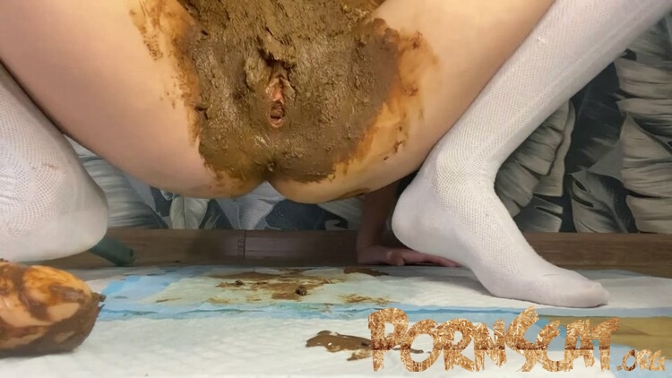 piss enema and shit play with hairy pussy with p00girl [FullHD / 2023]