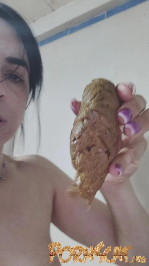 Distended shitting in the toilet! [SD / 2026]