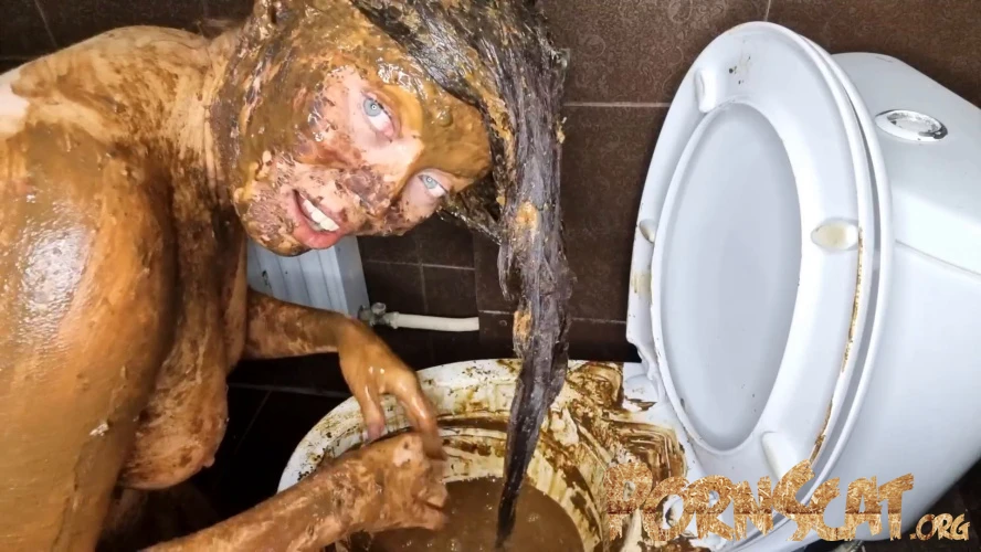 DINNER IN AN ABANDONED RESTAURANT OR SHIT 5 WITH 17 PILES OF SHI with Scatlina [FullHD / 2026]