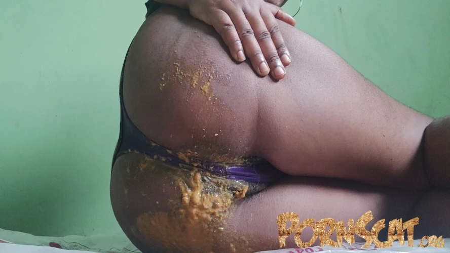 Diarrhea,farts and fucking my ass with my fingers P1 with PrettyEbonies [FullHD / 2026]